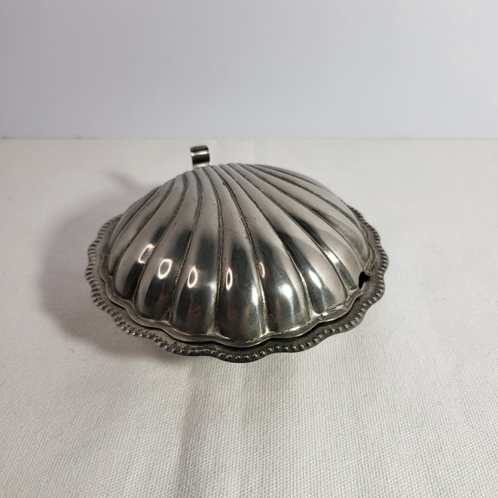 Vintage Silver Plate Scallop Shell Trinket Dish Hinged Lid Made in England